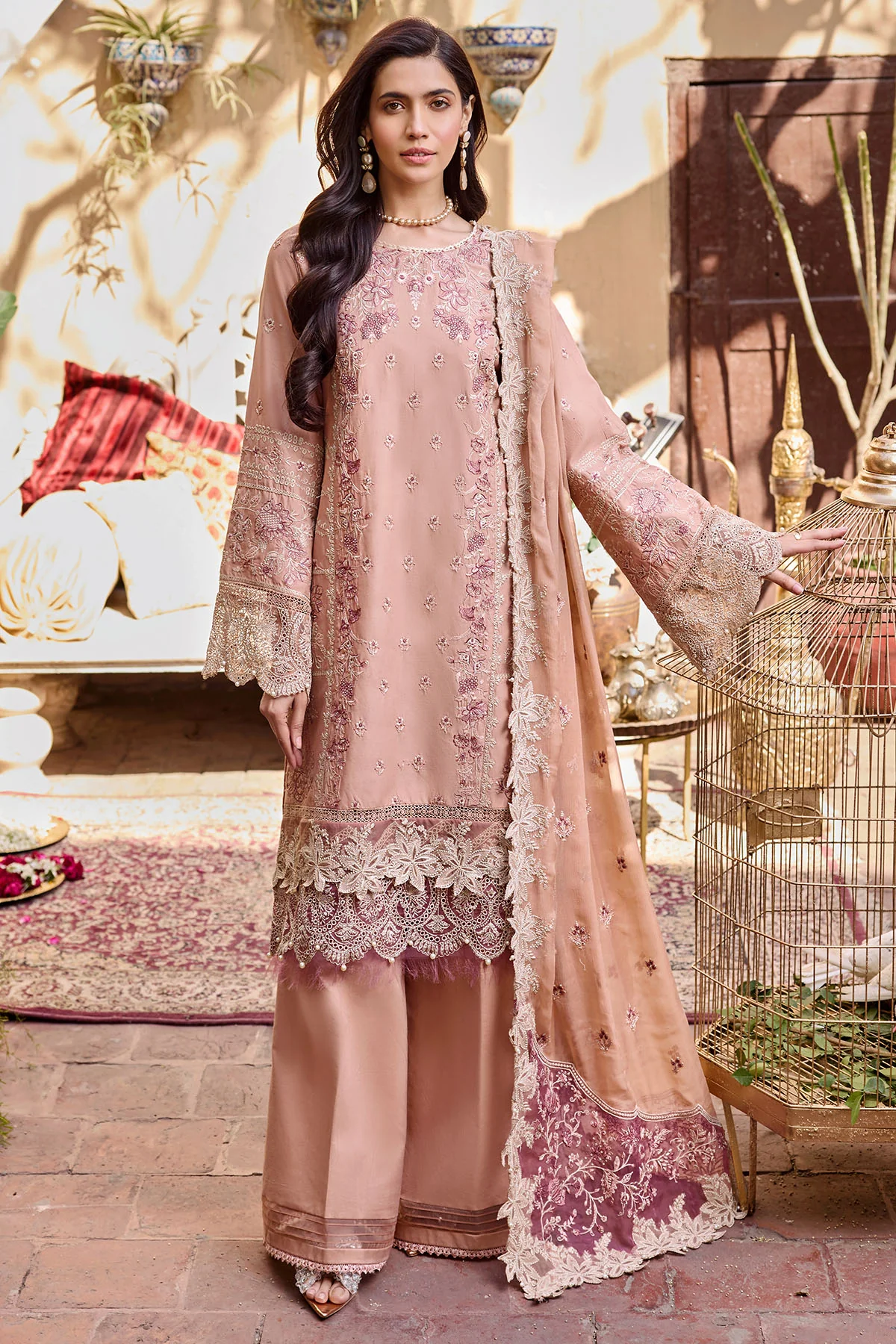 MOTIFZ PREMIUM EMBROIDERED LAWN 4057 - Modern Fabrics